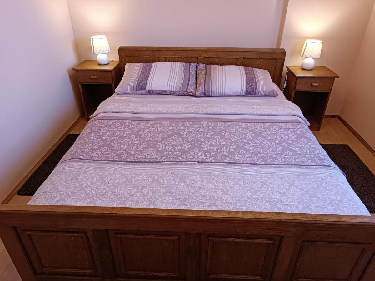 Apartments Ivicek Пореч Екстер'єр фото
