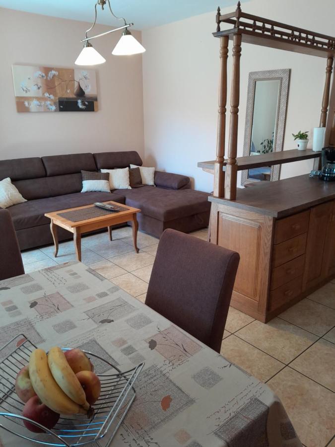 Apartments Ivicek Пореч Екстер'єр фото